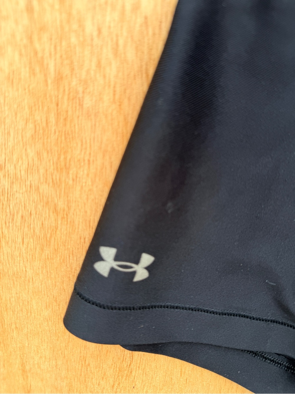 2 pair Under Armbor HeatGear Middy Compression Shorts Women's Small Black/Grey - Picture 3 of 5